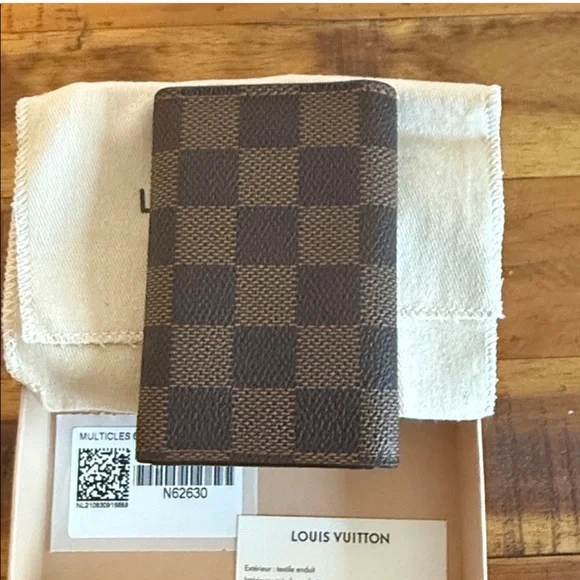 EUC 2021 Louis Vuitton Damier Ebene 6 Key Holder - Picture 3 of 7